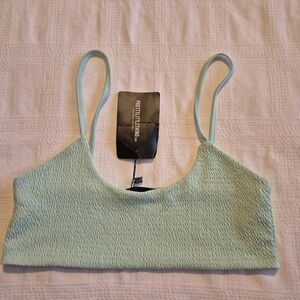 PrettyLittleThing women's size 8 mint green micro crop waffle texture lined NWT